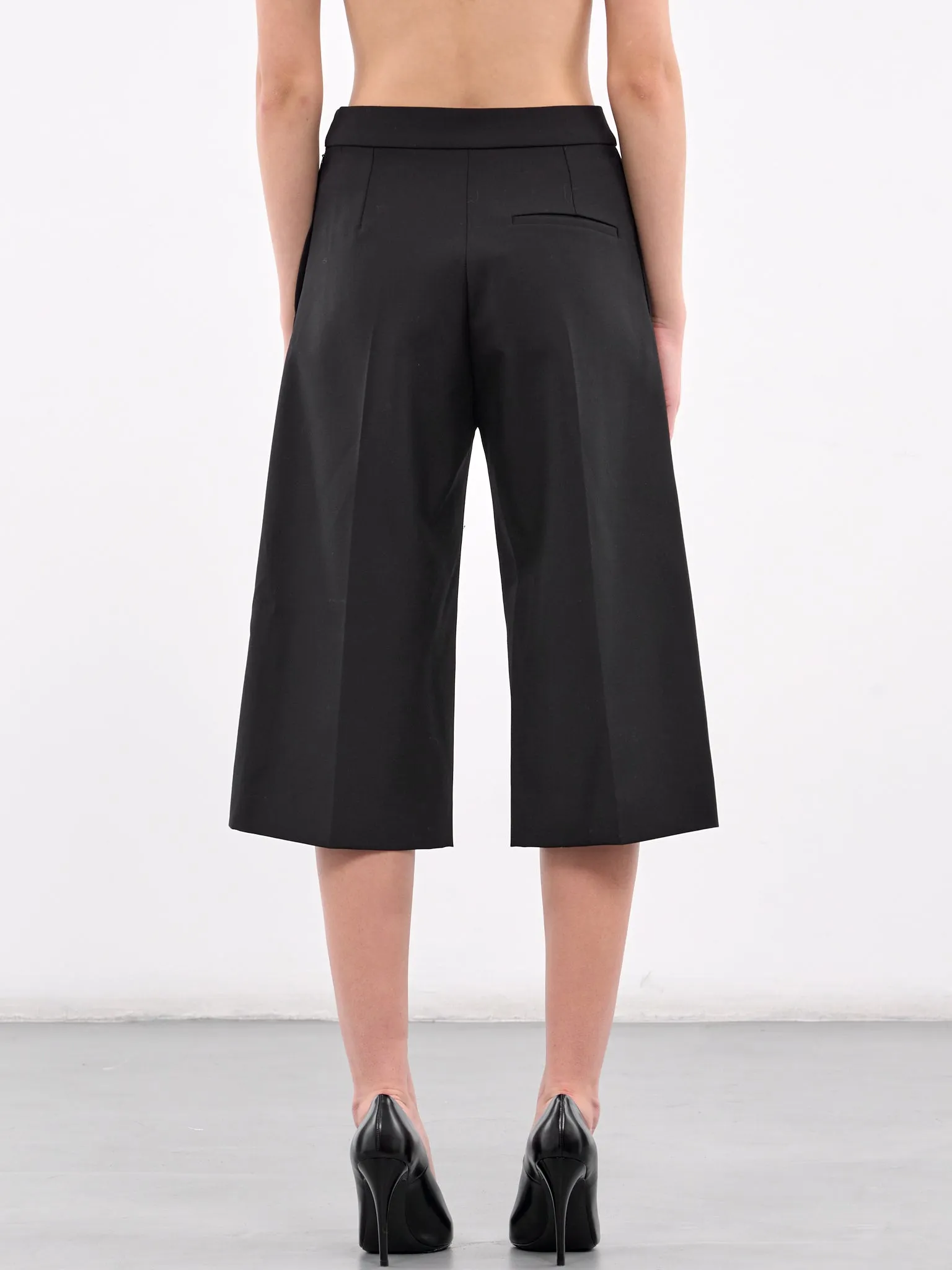 Bermuda Shorts (BA4ESH02-BLACK)