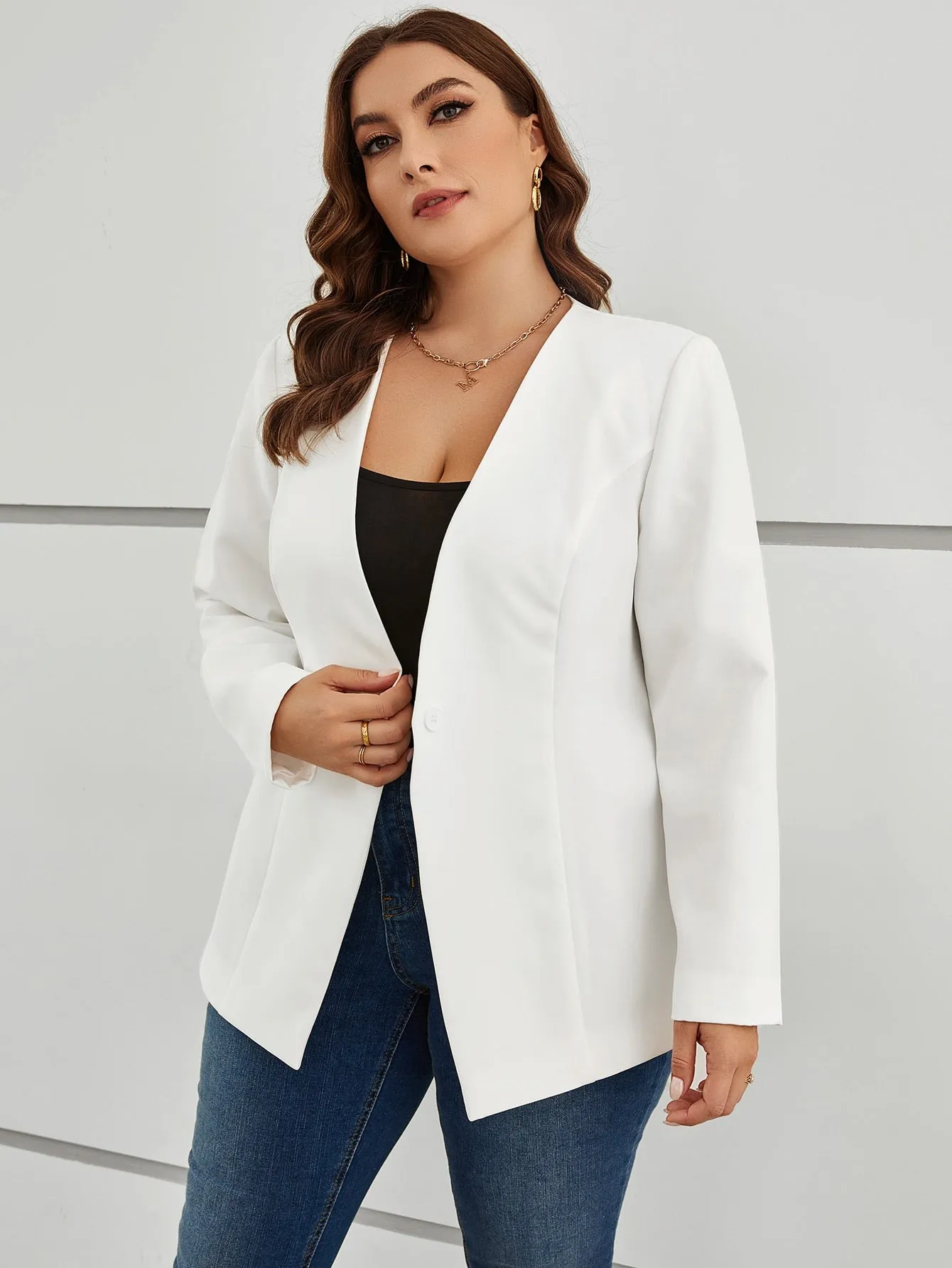 Clasi Plus Plunging Neck Single Button Solid Blazer