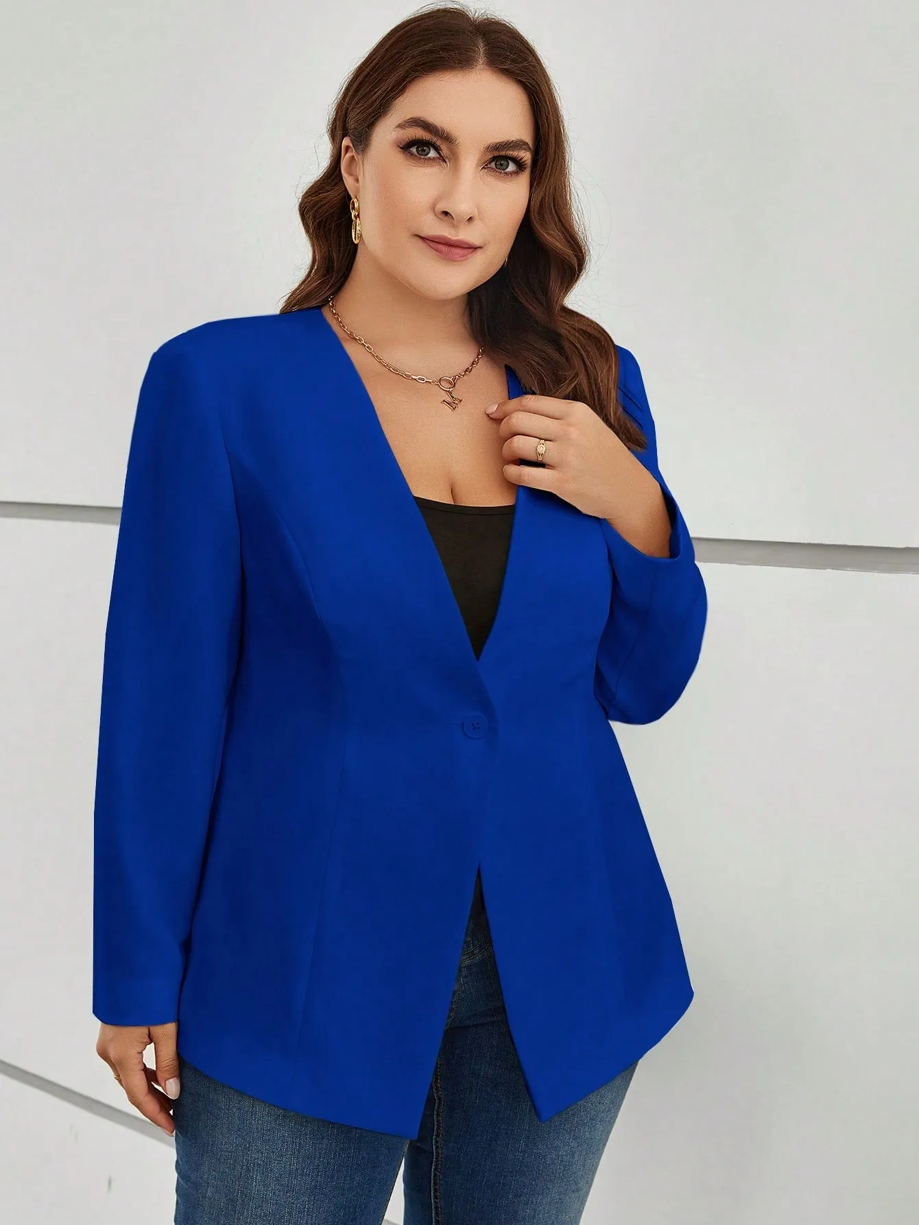 Clasi Plus Plunging Neck Single Button Solid Blazer