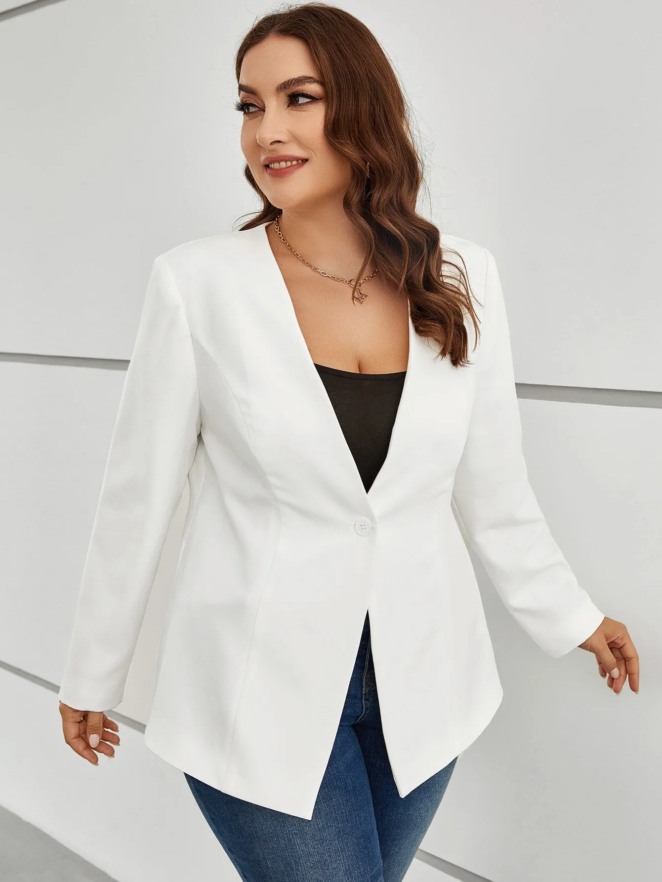 Clasi Plus Plunging Neck Single Button Solid Blazer