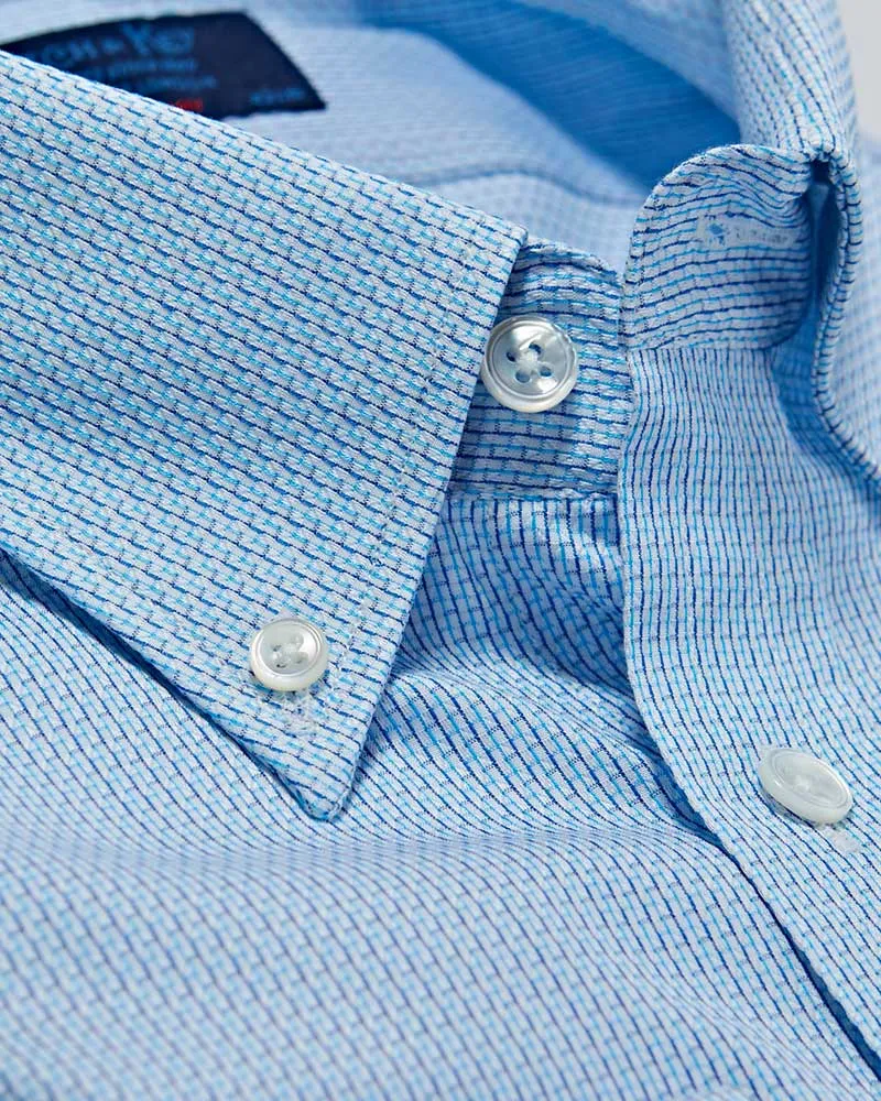 Contemporary Fit, Button Down Collar, 2 Button Cuff Shirt In White & Blue Neat Basket Weave