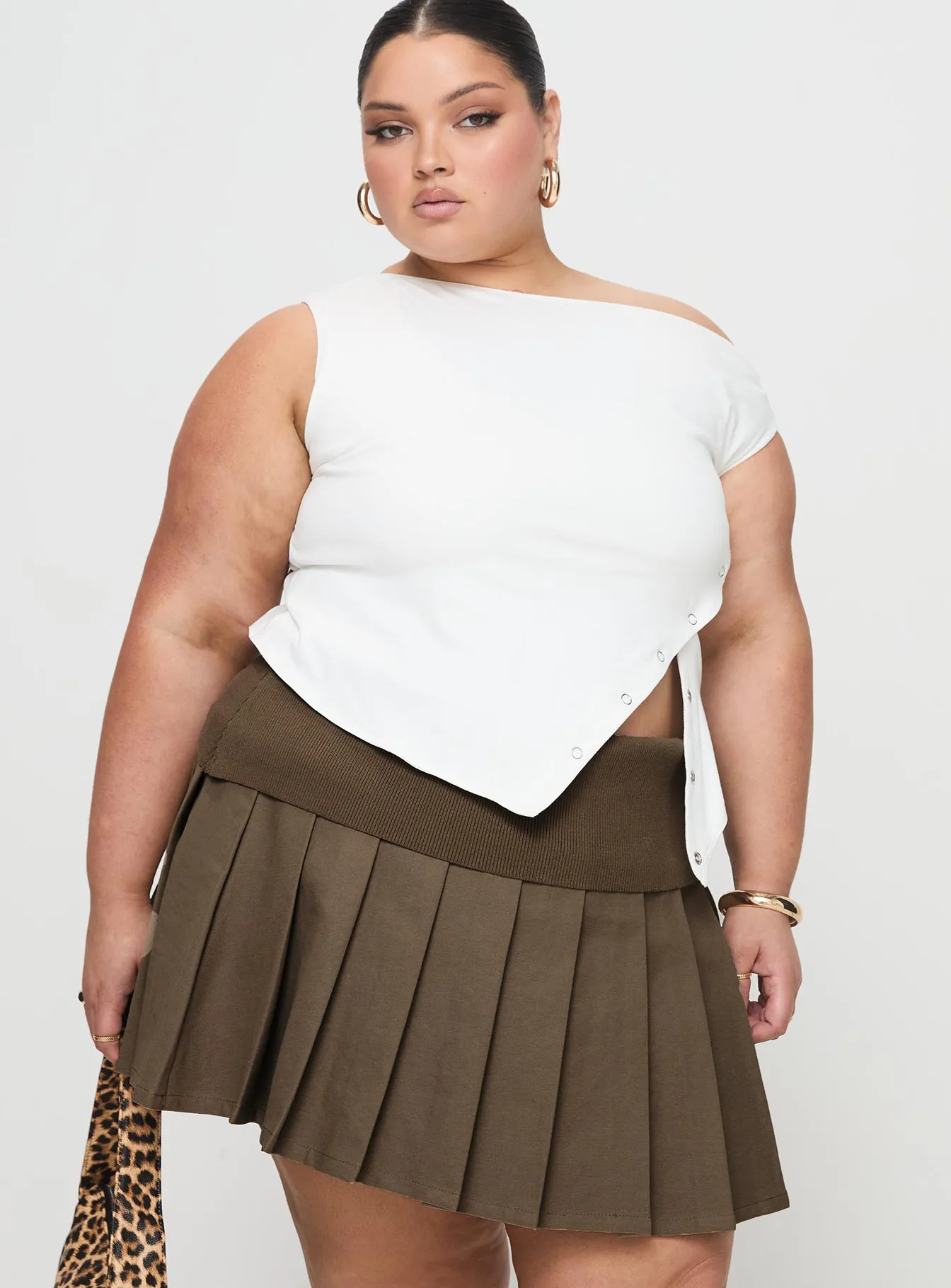 Fantasies Pleated Mini Skort Brown Curve