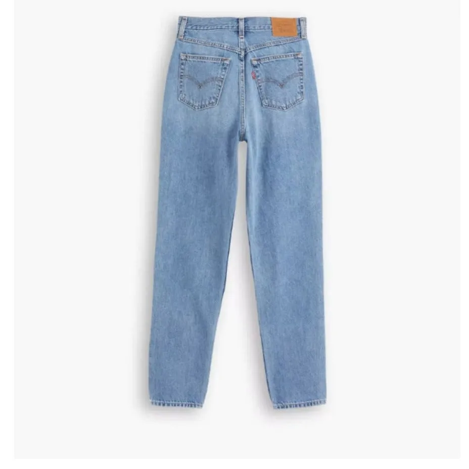 Levi's 80's Mom Jeans in Blue