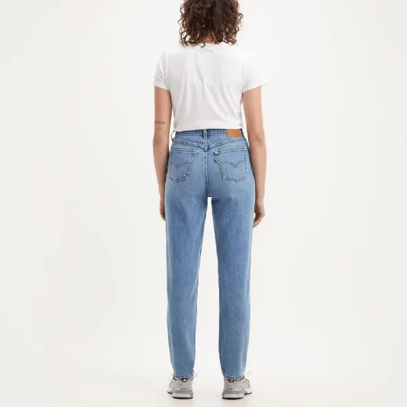 Levi's 80's Mom Jeans in Blue